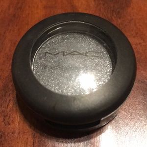 MAC Pandamonium Lustre Eye Shadow